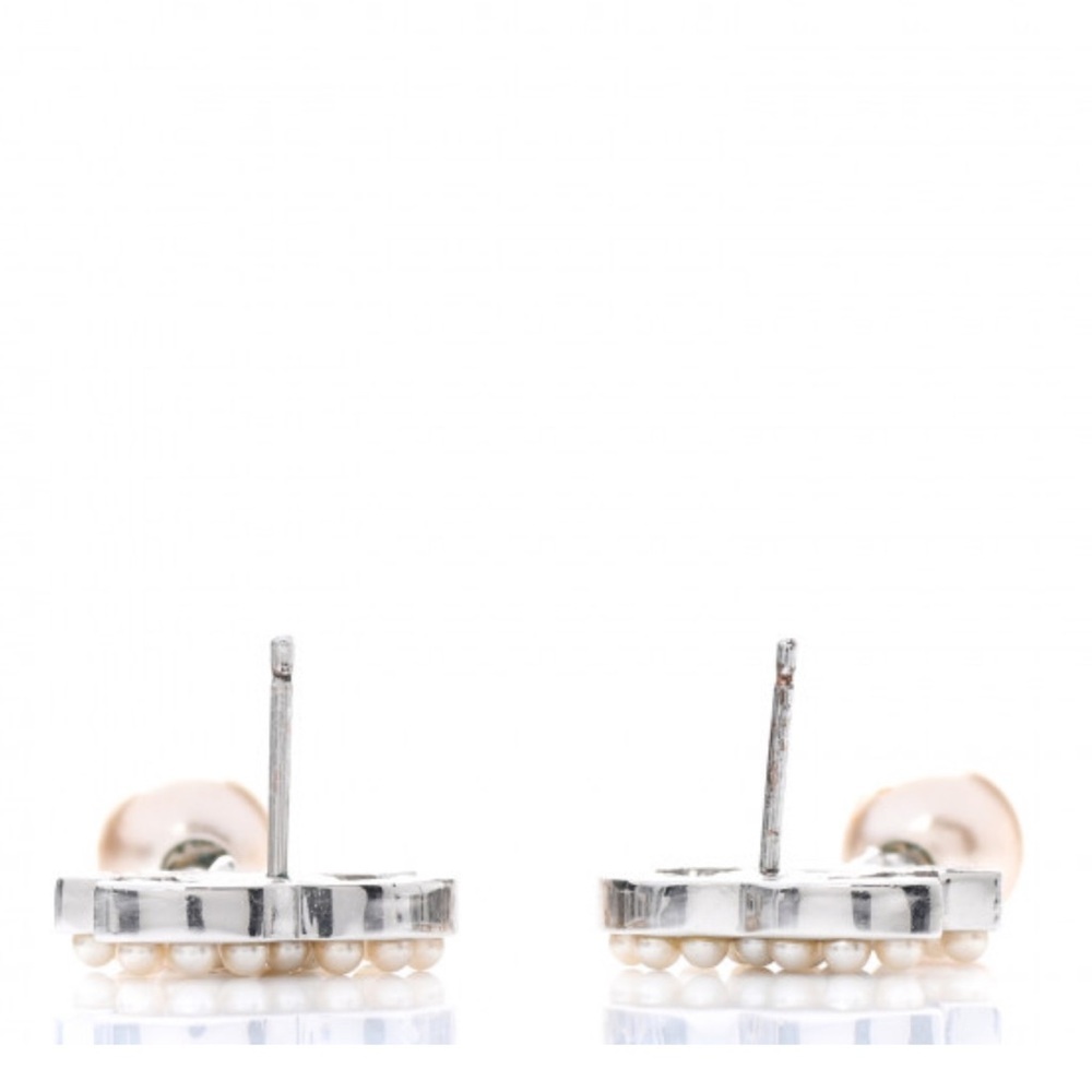 CHANEL Pearl Drop CC Silver and Pearl Earrings - Picture 6 of 9